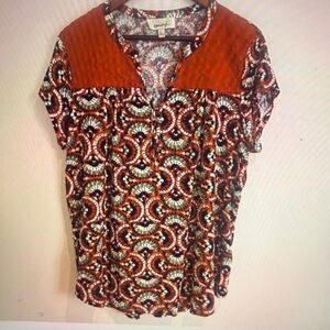 Porridge Anthropologie Women Red Print Short Sleeve Ruched Yoke Blouse Sz L